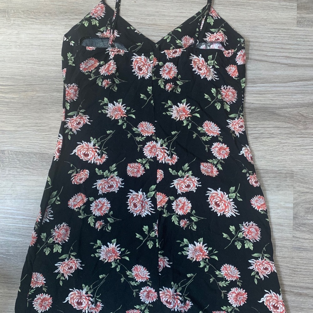 Dress - Picture 6 of 6